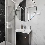 Apartment 8th Floor Downtown N2 - Parking, View, Balcony - By Rentujemy *