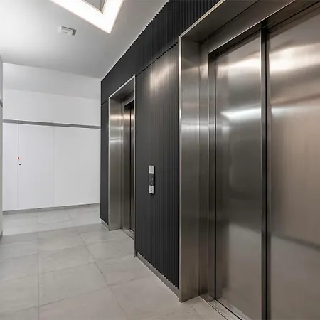 8th Floor Downtown N2 - Parking, View, Balcony - By Rentujemy Appartement