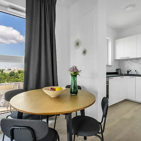 Apartamento 8th Floor Downtown N2 - Parking, View, Balcony - By Rentujemy Varsovia