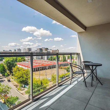 8th Floor Downtown N2 - Parking, View, Balcony - By Rentujemy Apartment